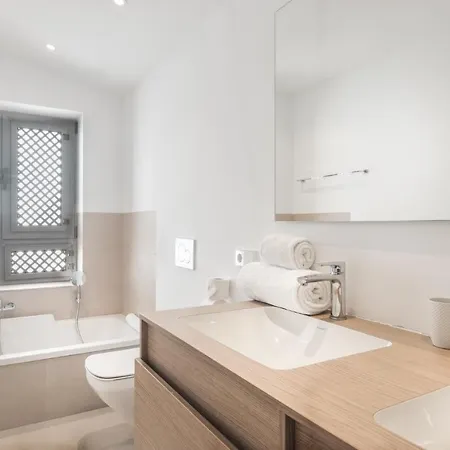 Teguise 3-3 Penthouse Pool View & Jacuzzi 2b Vakantiehuis